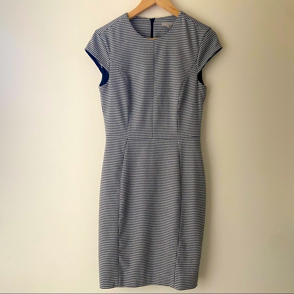 Woman’s black and white Houndstooth dress Size 4